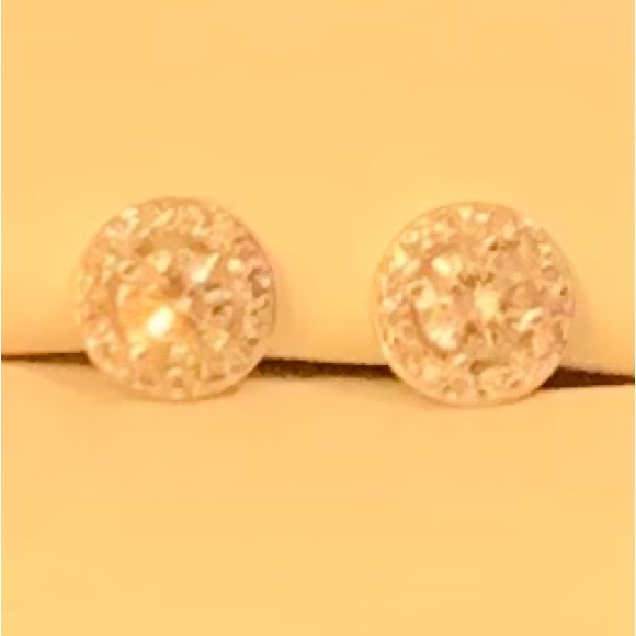 Diamond Halo stud Earrings. 3/4 carat. Set in White gold VS-S11. W/appraisal - Picture 3 of 6